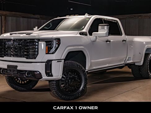 Used 2024 GMC Sierra 3500 Denali Ultimate AWD/4WD image 5