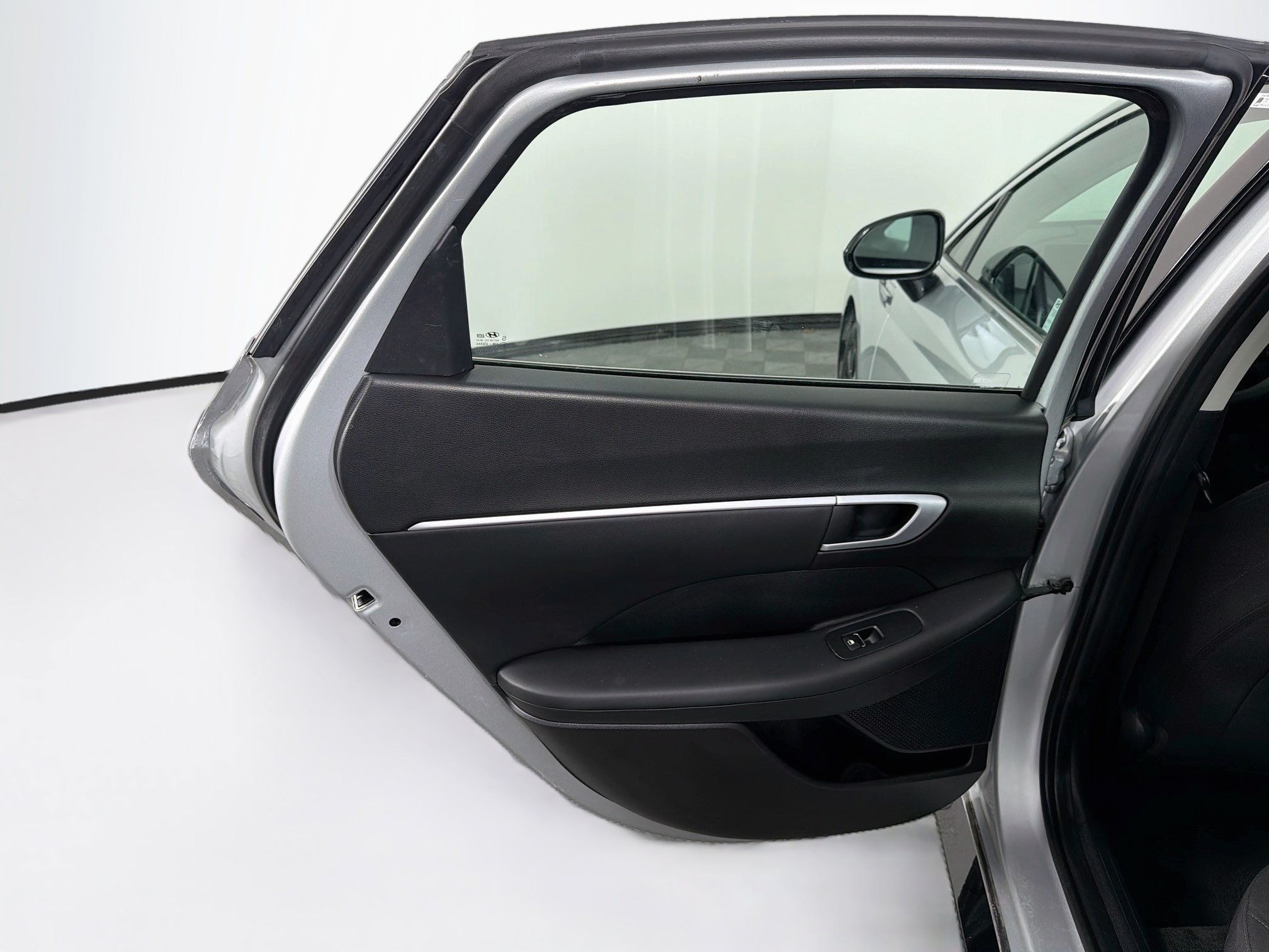 Used 2025 Hyundai Sonata SEL FWD image 27