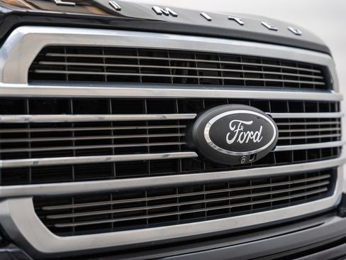 Used 2018 Ford F150 Limited w/ Trailer Tow Package AWD/4WD image 13