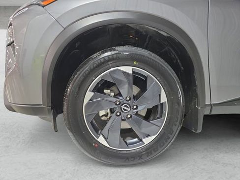 Used 2024 Nissan Rogue SV image 23
