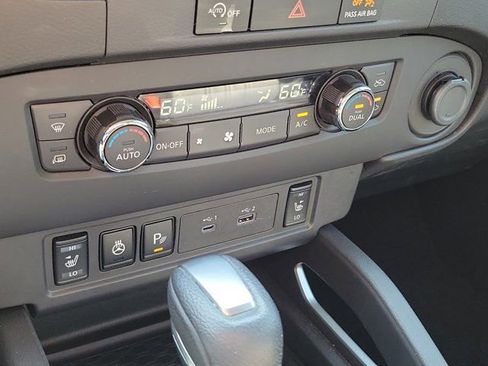 Certified 2024 Nissan Frontier SL w/ Technology Package RWD image 31