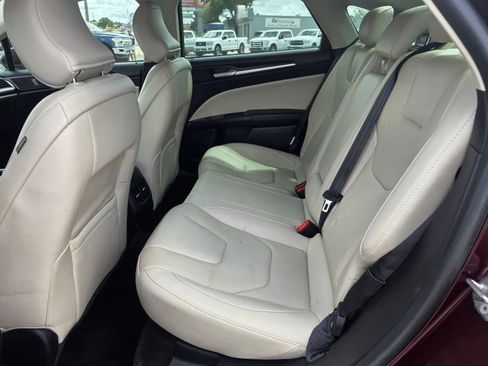 Used 2018 Ford Fusion Titanium image 13