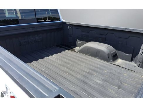 Used 2024 GMC Sierra 1500 SLE w/ Preferred Package AWD/4WD image 32