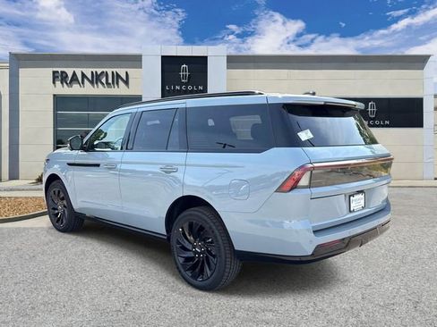 New 2026 Lincoln Navigator Reserve w/ Jet Appearance Package AWD/4WD image 5