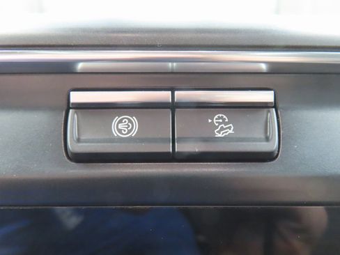 Used 2025 Ford F250 Platinum image 68