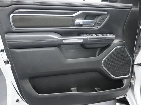 Used 2023 RAM 1500 Laramie AWD/4WD image 12