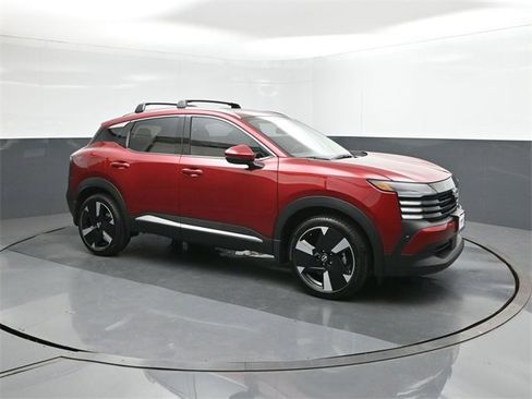 New 2025 Nissan Kicks SR w/ SR Premium Package image 17