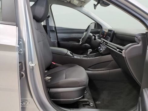 Used 2025 Hyundai Tucson SE AWD/4WD image 14