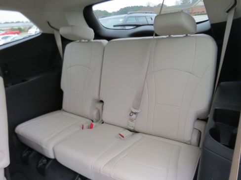 Used 2024 Buick Enclave Essence w/ Experience Buick Package image 12