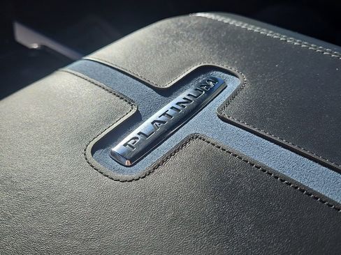 Used 2025 Ford F350 Platinum image 32