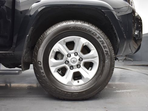 Used 2024 Toyota 4Runner SR5 Premium image 5