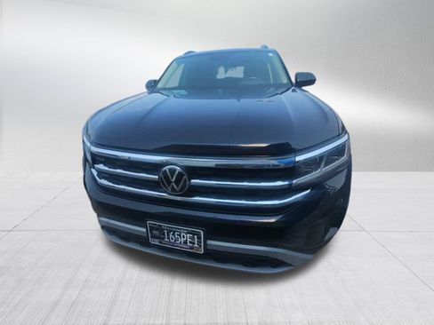 Used 2023 Volkswagen Atlas SE AWD/4WD image 2