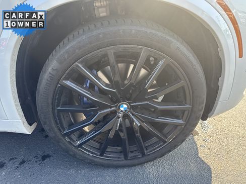 Used 2022 BMW X5 xDrive40i w/ M Sport Package AWD/4WD image 13