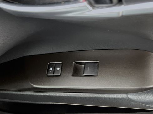 Used 2021 Toyota Camry SE image 31