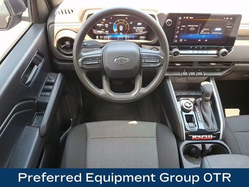 Used 2024 Chevrolet Colorado Trail Boss AWD/4WD image 3