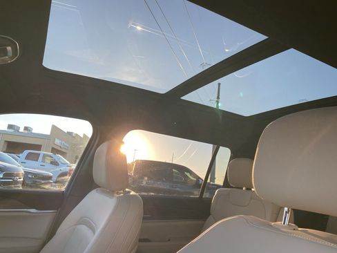 New 2025 Jeep Grand Cherokee L Limited image 14