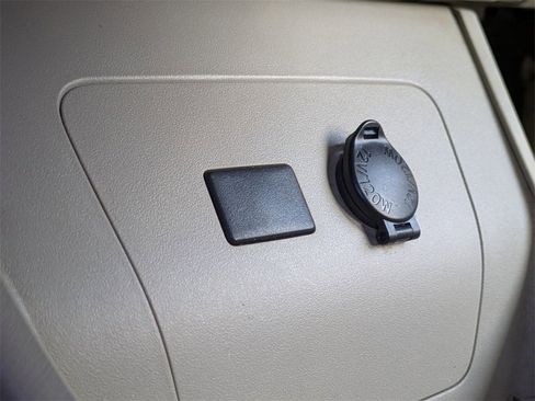 Used 2015 Toyota Prius Four image 22