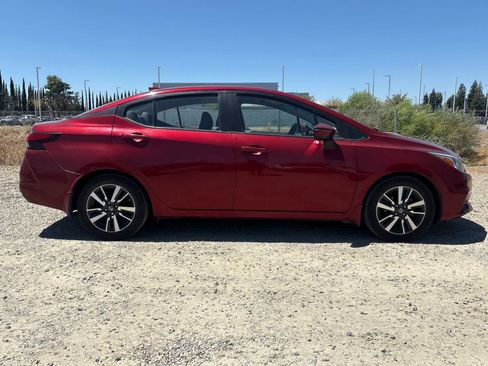 Used 2020 Nissan Versa SV FWD image 9