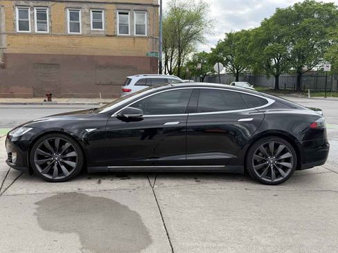 Used 2015 Tesla Model S 70D image 8