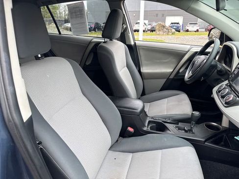 Used 2013 Toyota RAV4 LE FWD image 11