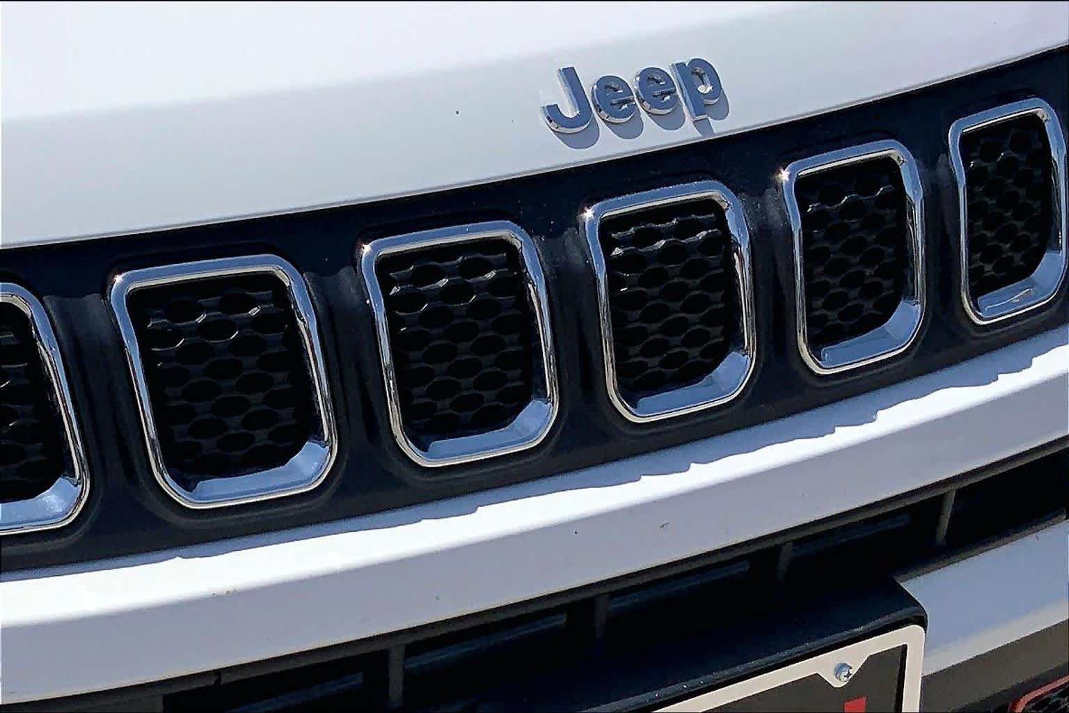 Used 2023 Jeep Compass Latitude AWD/4WD image 29
