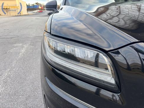 Used 2019 Lincoln Nautilus Reserve image 16