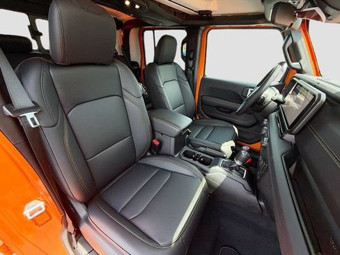 New 2026 Jeep Gladiator Overland AWD/4WD image 28
