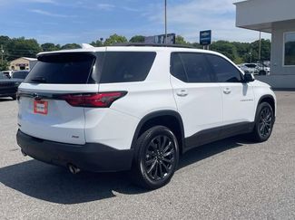 Used 2023 Chevrolet Traverse RS FWD video 3