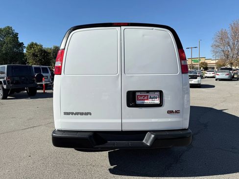 Used 2019 GMC Savana 2500 image 4
