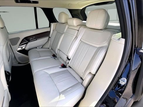 New 2026 Land Rover Range Rover SE image 10