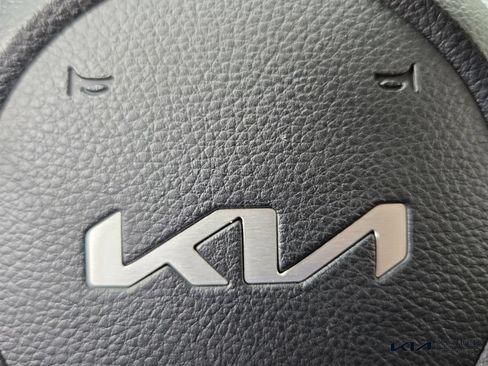 Certified 2024 Kia Seltos EX FWD image 29
