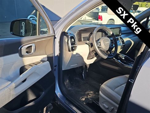 Used 2022 Kia Sorento SX image 10
