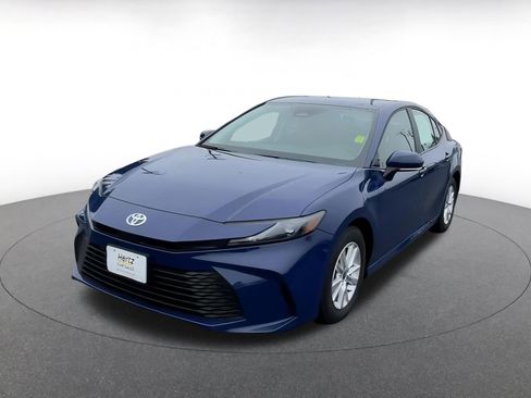 Used 2025 Toyota Camry LE image 7