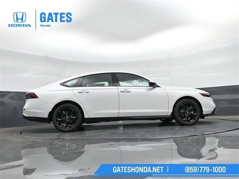 New 2025 Honda Accord SE image 31