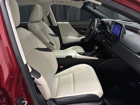 Used 2025 Lexus ES 350 w/ Premium Package image 33
