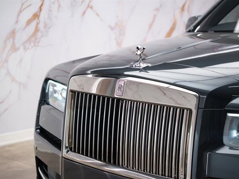 Used 2024 Rolls-Royce Cullinan AWD/4WD image 8