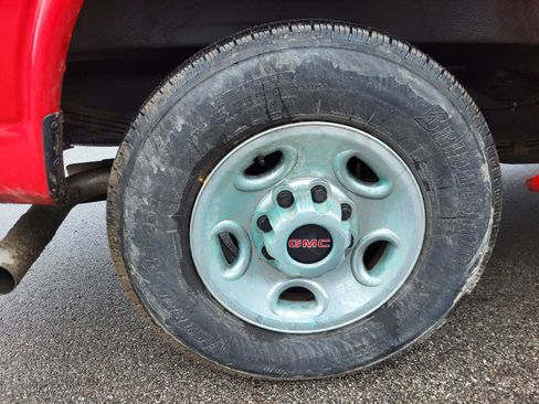 Used 2023 GMC Savana 3500 3500 w/ Driver Convenience Package image 11