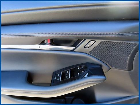 Used 2023 MAZDA MAZDA3 s image 12