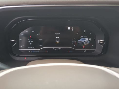 Used 2022 GMC Yukon XL Denali AWD/4WD image 11