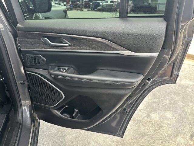 Certified 2024 Jeep Grand Cherokee Limited 4xe w/ Trailer Tow Package AWD/4WD image 19