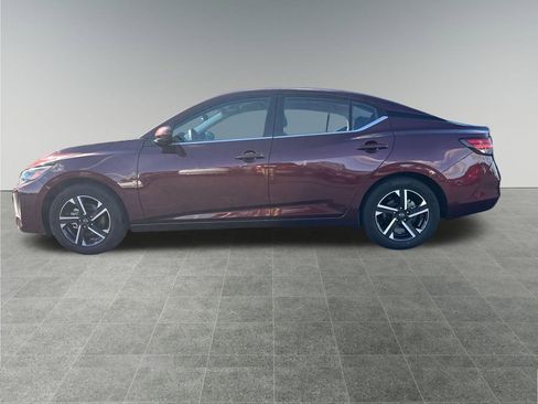 Used 2024 Nissan Sentra SV image 2