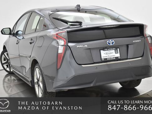 Used 2016 Toyota Prius Four Touring w/ Premium Convenience Package image 7