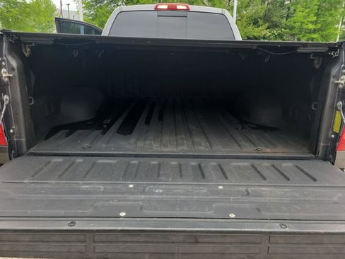 Used 2017 Toyota Tundra SR5 w/ SR5 Upgrade Package RWD image 34