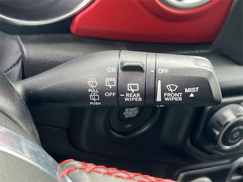 Used 2022 Jeep Wrangler Unlimited Rubicon w/ Xtreme Recon 35" Tire Package image 26