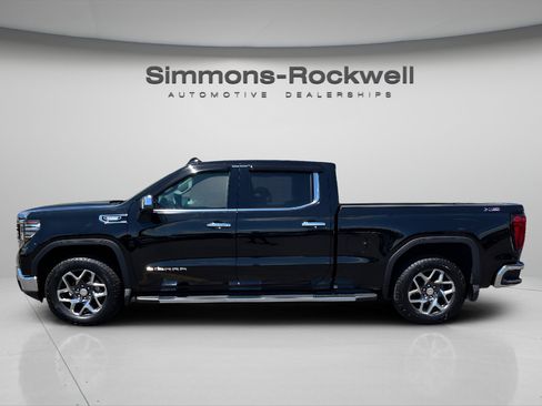 Used 2025 GMC Sierra 1500 SLT w/ SLT Convenience Package AWD/4WD image 2