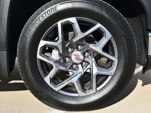 New 2026 GMC Sierra 1500 SLT w/ SLT Premium Plus Package image 14