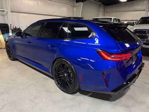 Used 2026 BMW M5 Touring AWD/4WD image 3