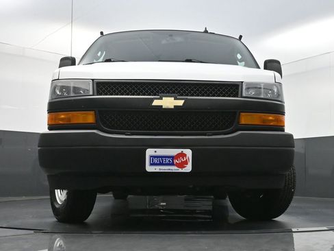 Used 2022 Chevrolet Express 2500 w/ Driver Convenience Package RWD image 20