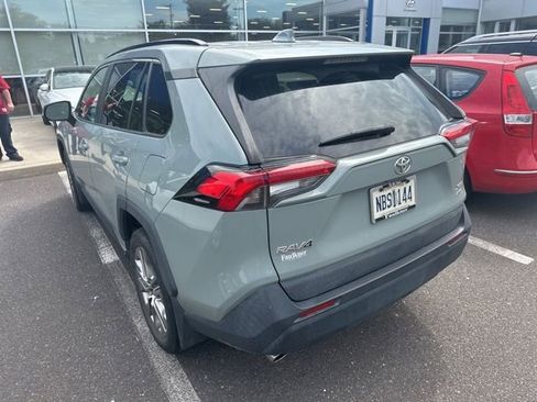 Used 2021 Toyota RAV4 XLE Premium AWD/4WD image 7