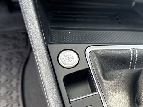 New 2026 Volkswagen Jetta SE image 18